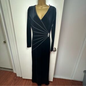 Tadashi Shoji Black Velvet LongSleeve Sparkly Jewel Pendant Side MaxiDress NWT S